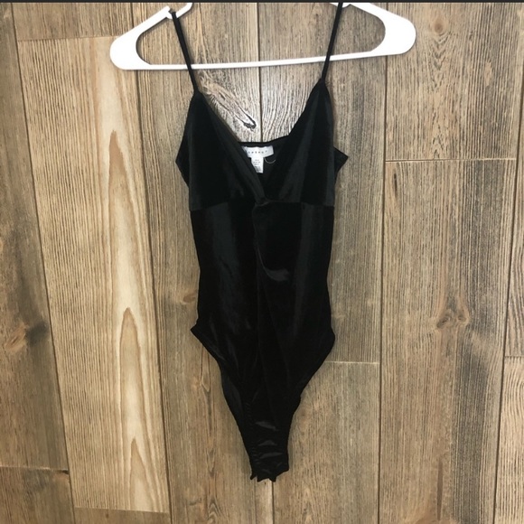 Sold NWT Topshop Black Bodysuit in Velvet - Picture 5 of 7